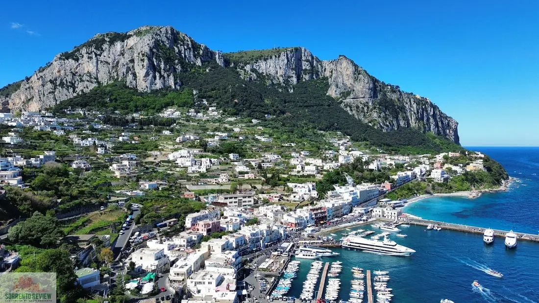 Capri – port i kierunek promowy
