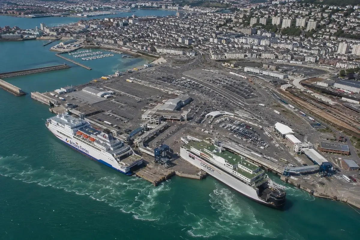 Prom pasażerski i podróż morska: Rosslare – Cherbourg