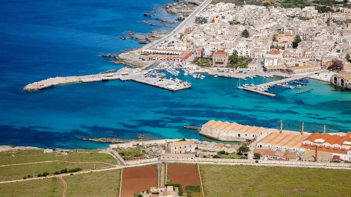 Favignana – port i kierunek promowy
