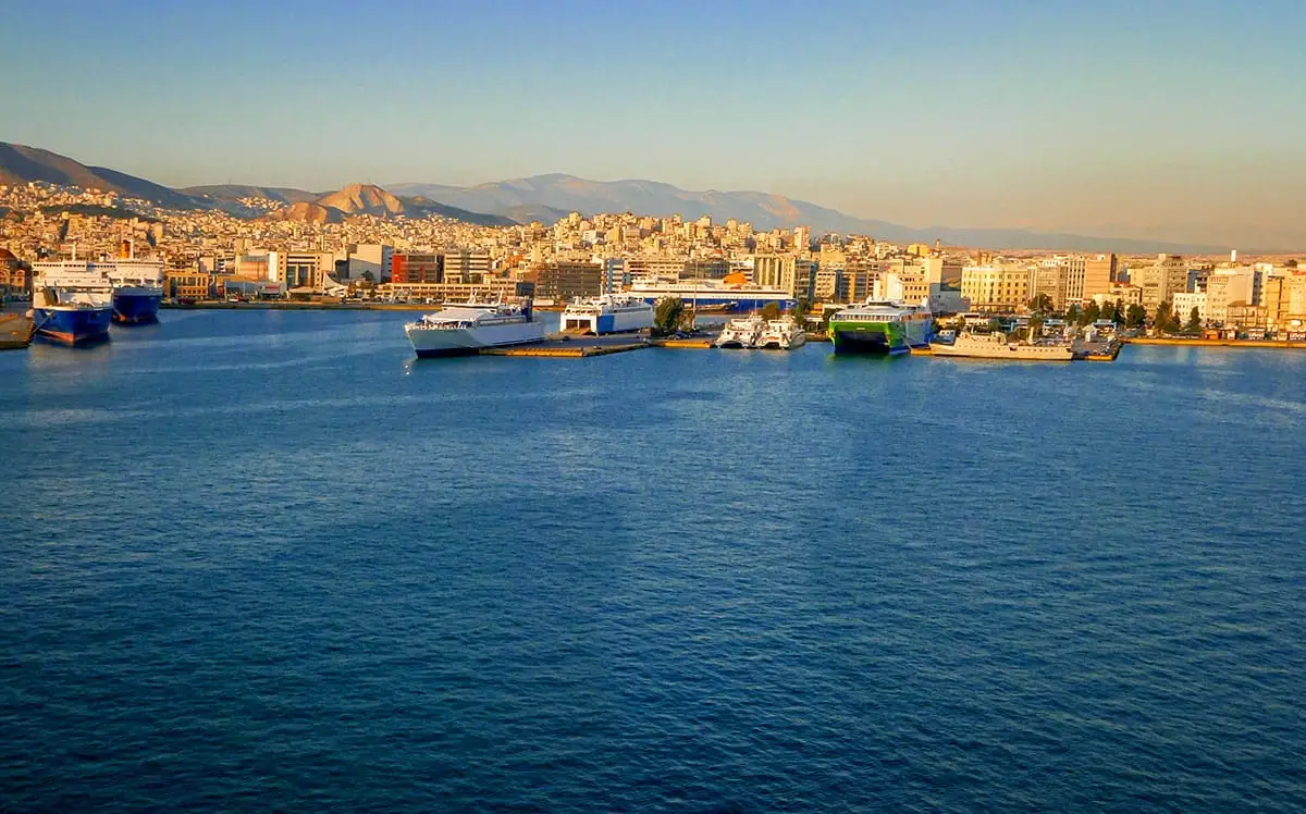 Filicudi – port i kierunek promowy