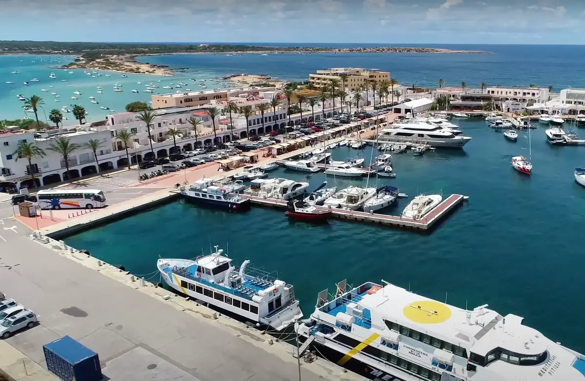 Formentera – port i kierunek promowy