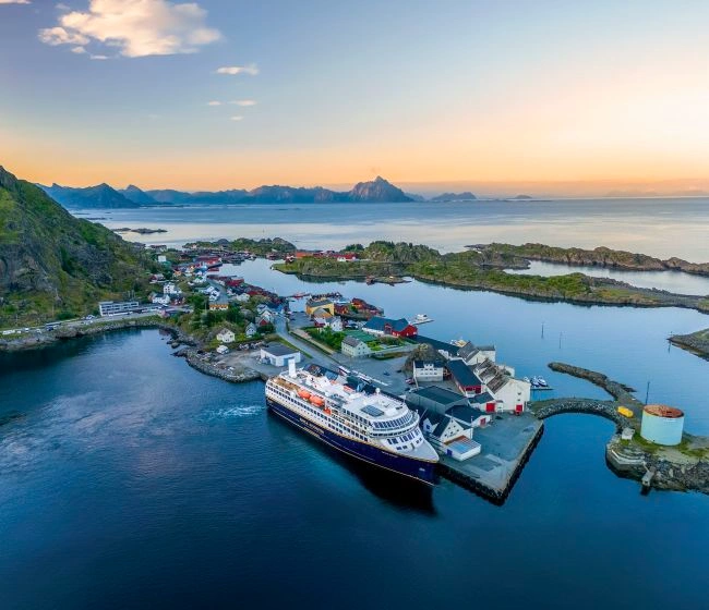 Kirkenes – port i kierunek promowy