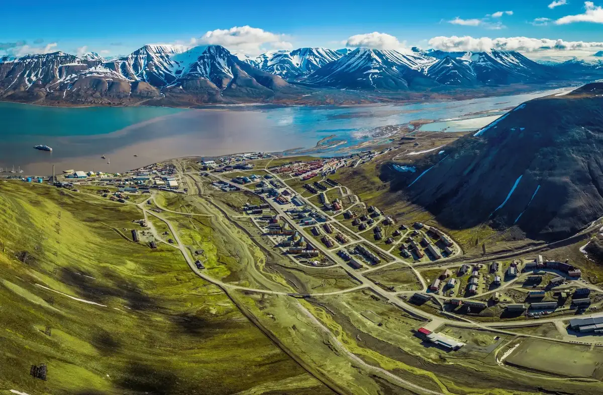 Prom pasażerski i podróż morska: Bergen – Longyearbyen Svalbard Line