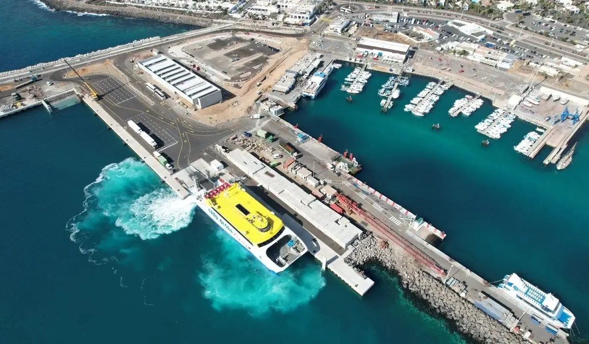 Playa Blanca – port i kierunek promowy