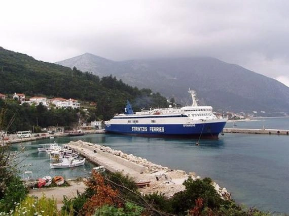 Poros, Kefalonia – port i kierunek promowy