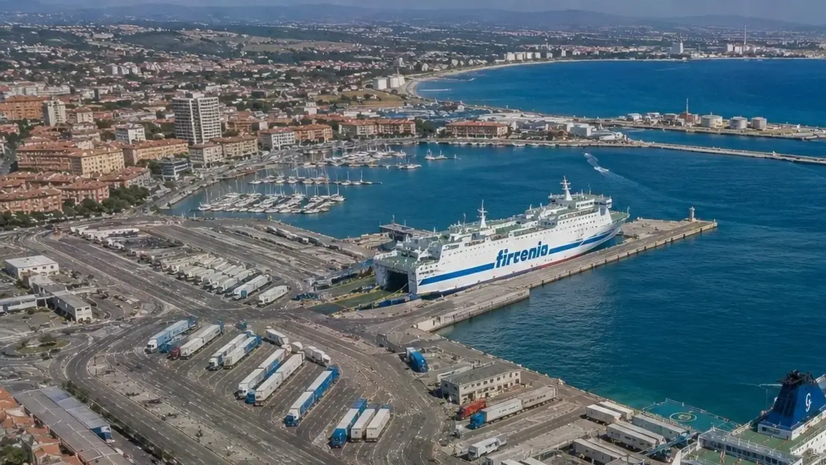 Prom pasażerski i podróż morska: Genoa – Porto Torres