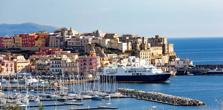 Pozzuoli – port i kierunek promowy