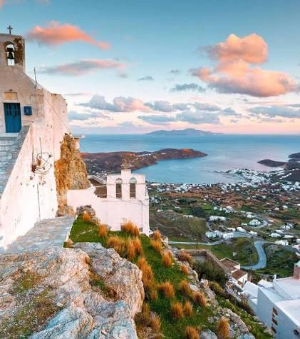 Serifos – port i kierunek promowy