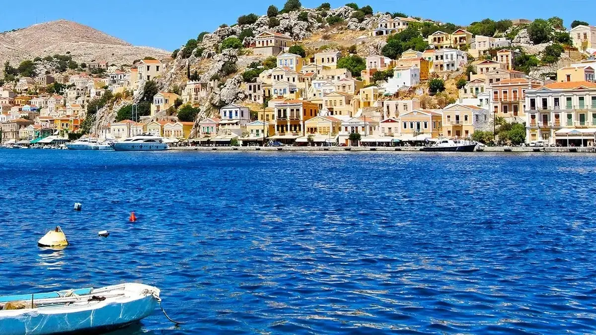 Tilos – port i kierunek promowy