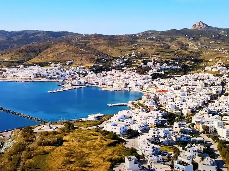 Tinos – port i kierunek promowy