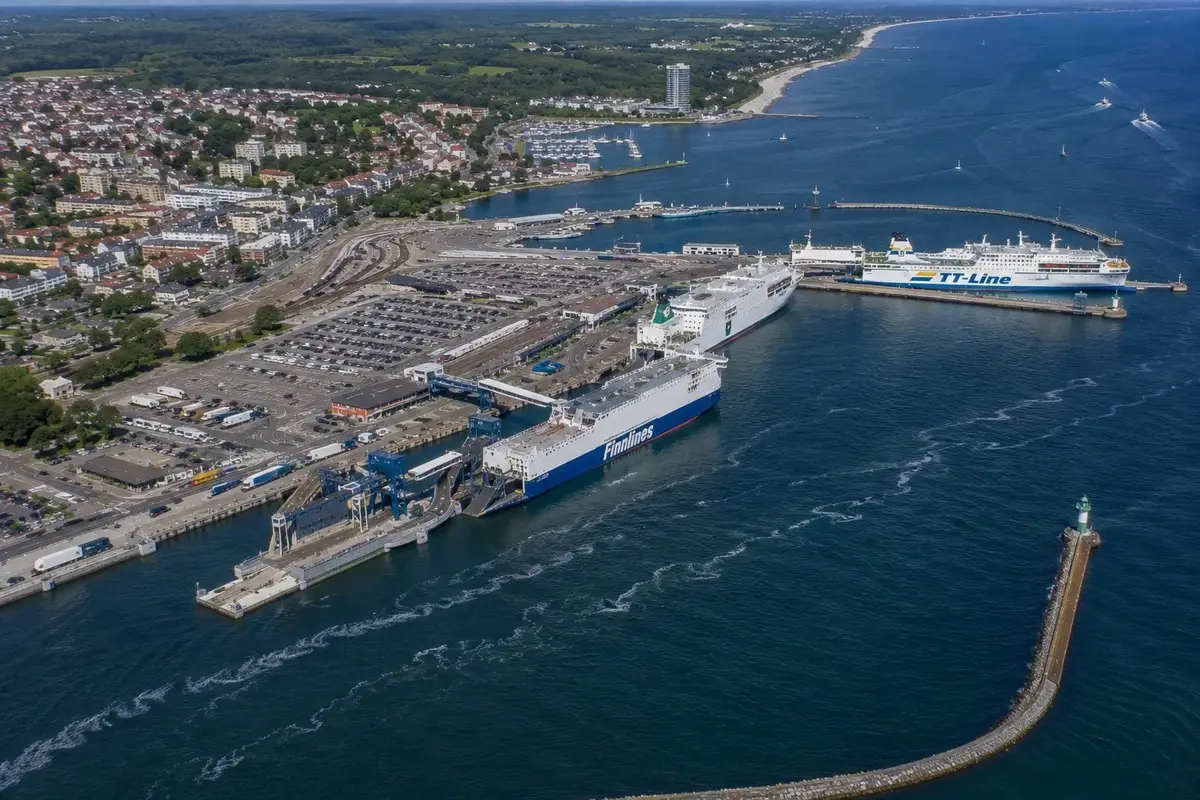 Prom pasażerski i podróż morska: Travemünde – Malmö