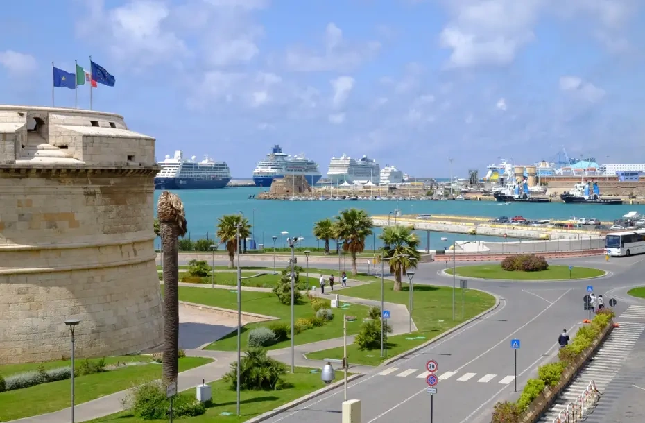 Tunis – port i kierunek promowy