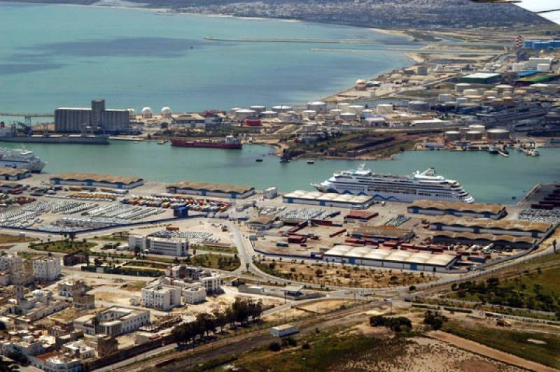 Prom pasażerski i podróż morska: Genoa – Tunis