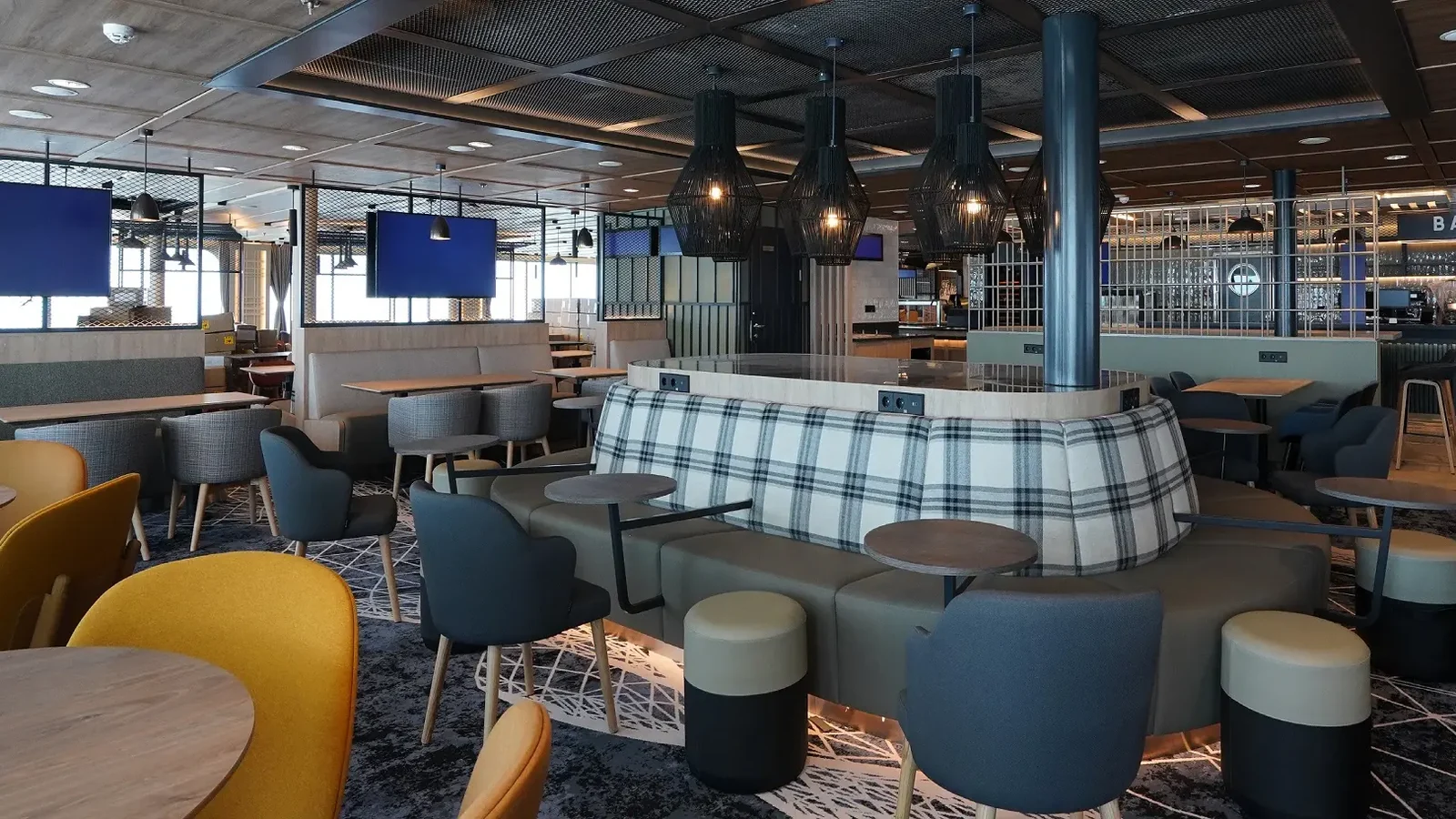bistro na pokładzie promu Finnlines Finnsirius