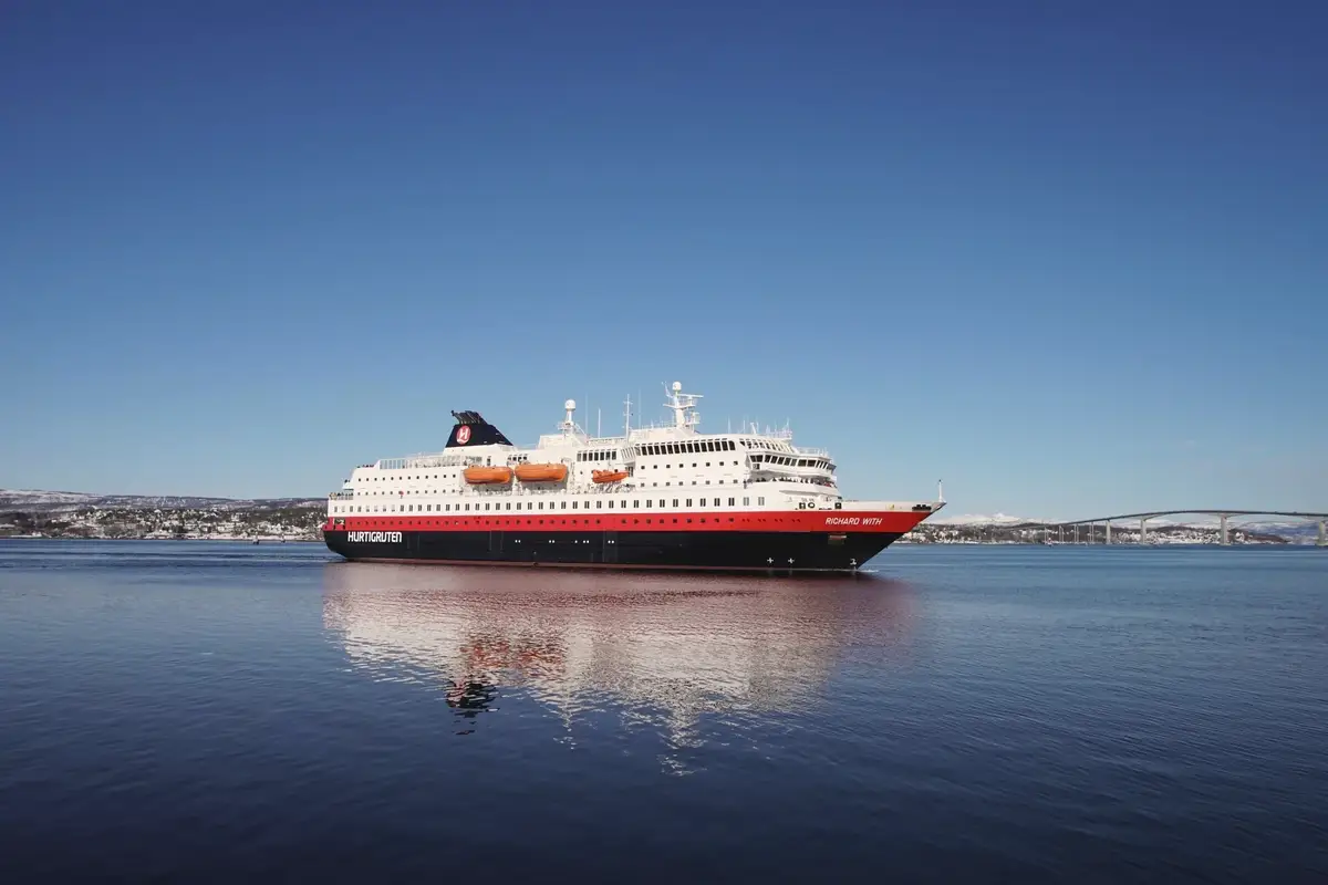 Hurtigruten prom